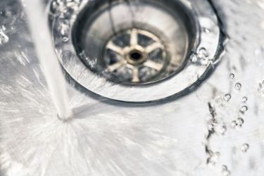 GettyImages-2271804747 drain water GettyImages-2271804747 drain water
