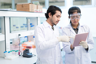 How Data Analytics Accelerates Transition To Bioprocessing 4.0 scientist laboratory research iStock-942266140