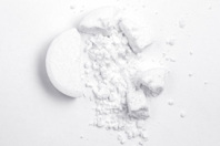 GettyImages-181879520-crushed-tablet-powder
