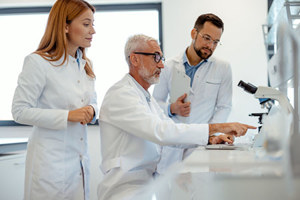clinical-trial-supply-challenges-GettyImages-2161372208