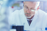 6 Key Ways Real-World Data Is Advancing Colorectal Cancer Therapies GettyImages-1158419849 lab