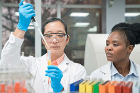 How-To Master Tech Transfer: Strategies To Sidestep Common Pitfalls GettyImages-2148841217_lab_chemicals