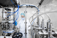 Optimizing CDMO Tech Transfer GettyImages-1419815089 lab, manufacturing