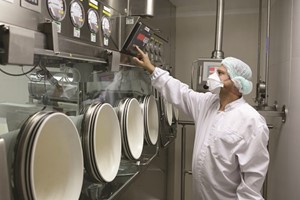 Periodic Cleanroom Monitoring pharma manufacturer 450x300.jpg