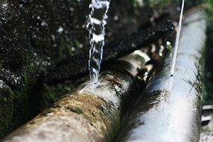 Water Pipe Leaks-GettyImages-511073228