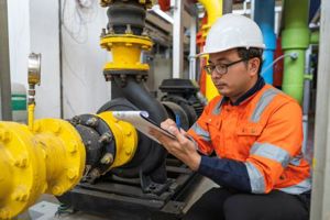 GettyImages-2277225157 water utility operator