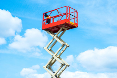 Hydraulic lift platform-GettyImages-821833040