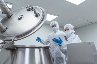pharma-manufacturing- GettyImages-2274021643 pharma-manufacturing- GettyImages-2274021643