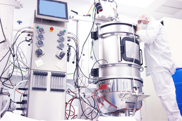 GettyImages-517743620-lab-development-bioreactor