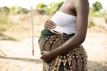 pregnant african woman-GettyImages-182505788