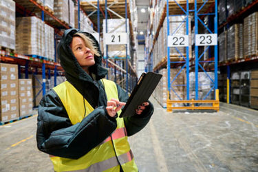cold chain logistics-temperature-controlled warehouse-GettyImages-2247965963