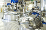 GettyImages-516466595-mixing-equipment-pharmaceutical