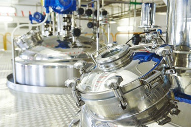 GettyImages-516466595-mixing-equipment-pharmaceutical GettyImages-516466595-mixing-equipment-pharmaceutical