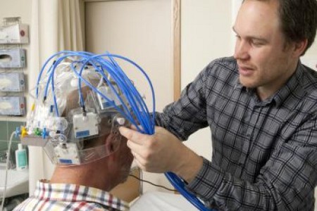 Mobile Microwave Helmet Enables Rapid Accurate Diagnosis Of Stroke Patients