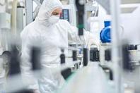 GettyImages-1221368766-lab-PPE-cleanroom