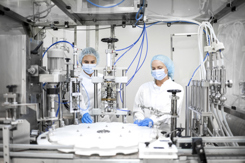 Pharmaceutical Bottle Manufacturing-GettyImages-1460261322