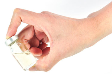 Vaccine in hand-GettyImages-838549300 Vaccine in hand-GettyImages-838549300