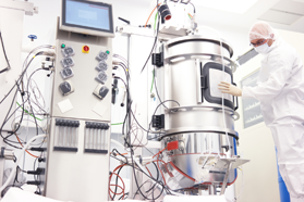 Manufacturing Strategies And Facility Design For Patient-Centric Delivery GettyImages-675822742 bioreactor