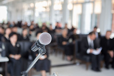 Microphone-Audience Microphone-Audience