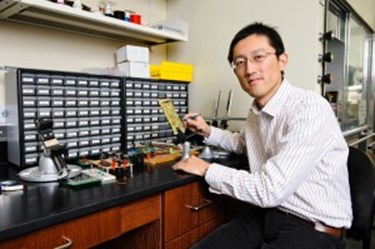 121099__MW__Dr.-Shen_002-300x199 121099__MW__Dr.-Shen_002-300x199