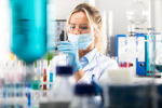 iStock-843765314-scientist-lab