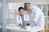 GettyImages-1196710772 doctors