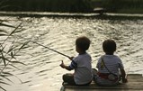 kids_fishing_300_jpg_16855