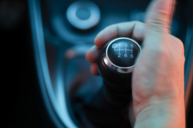 GettyImages-2154287482-manual-car-shift