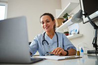 Connected Data For Mission-Critical, Time-Sensitive Moments In A Clinical Trial GettyImages-1292777576 doctor computer