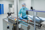 GettyImages-941351144-pharmaceutical-packaging-line-tablet-production