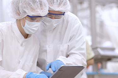 GettyImages-2217414221 manufacturing, tablet