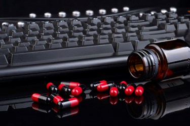 keyboard & pills 450x300