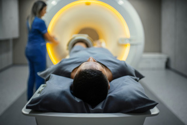 Patient entering MRI-GettyImages-2179554750 Patient entering MRI-GettyImages-2179554750