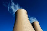 GettyImages-186947209 cooling towers