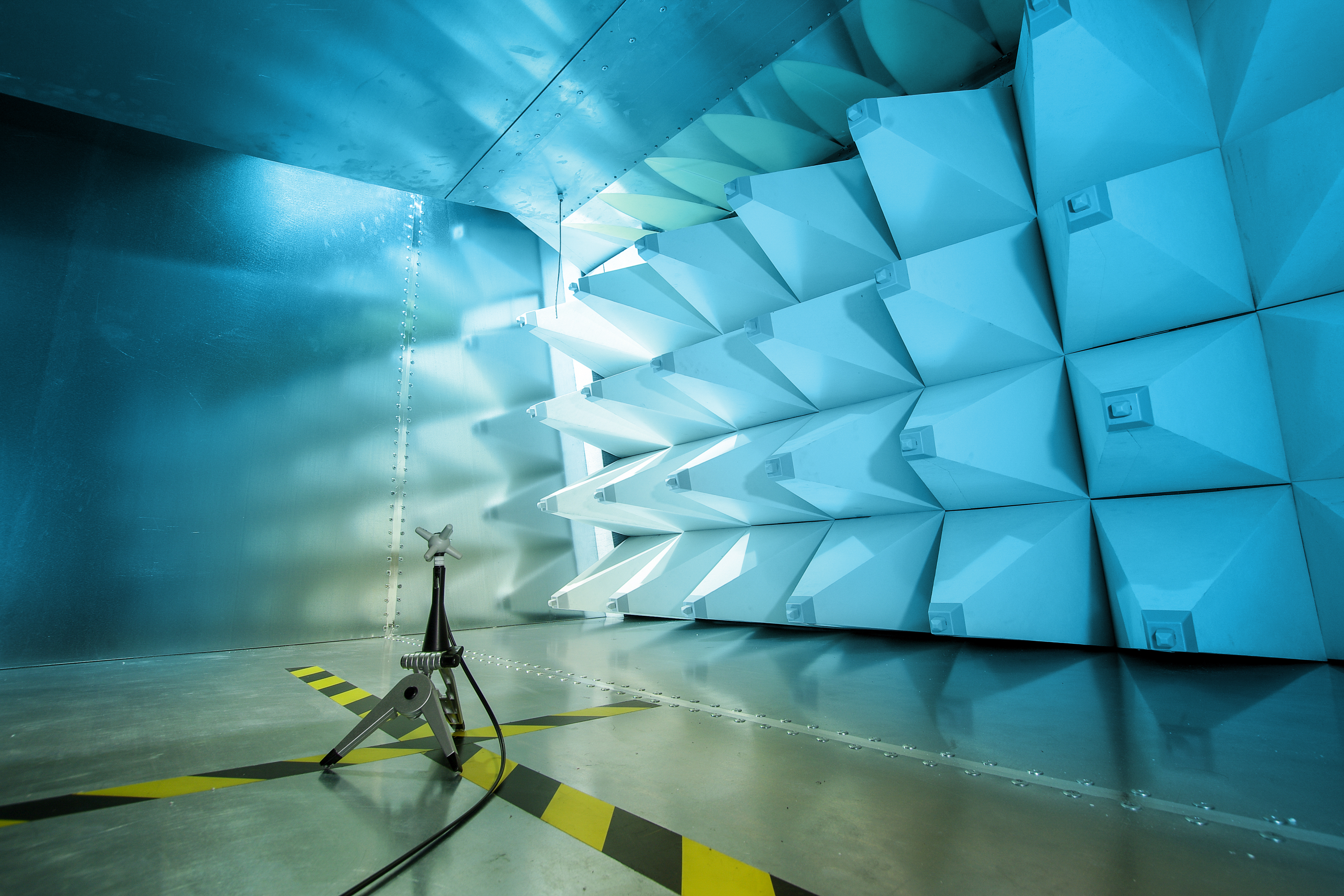 Webinar: Fundamentals Of Radiated Susceptibility Focusing On Requirements, Equipment, And Application - Vimarsana News