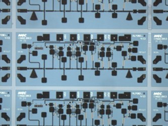 W-Band Low Noise Amplifiers W-Band Low Noise Amplifiers