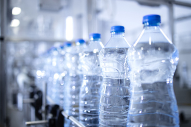 Water bottles-GettyImages-1369174018