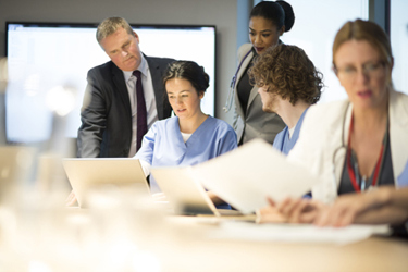 Hospital team meeting-GettyImages-525695397 Hospital team meeting-GettyImages-525695397
