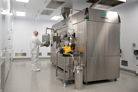 Customer Story : Emergent BioSolutions Implements The SA25 Aseptic Filling Workcell