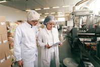 GettyImages-1131834506-food-inspection-packaging