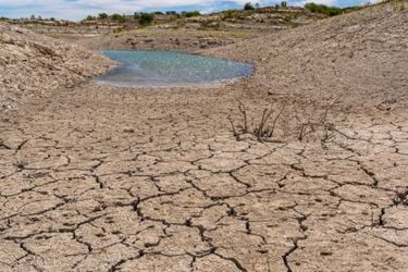 drylake2_Getty-2165877368 drylake2_Getty-2165877368