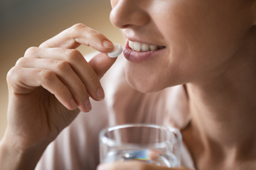 supplement, daily vitamins for hair and skin, natural beauty, healthy lifestyle-GettyImages-1309167670