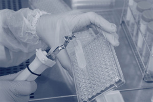 GettyImages-522871505-aseptic-filling-sterile-cleanroom