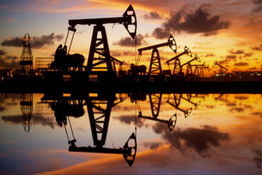 Oil-pumps-rigs-sunset-GettyImages-1323151704