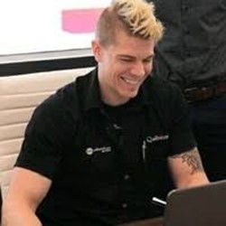 Alexandre Grenier, Quebecom Alexandre Grenier, Quebecom