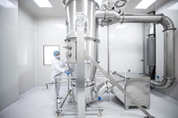 leading-cdmo-GettyImages-1417391937