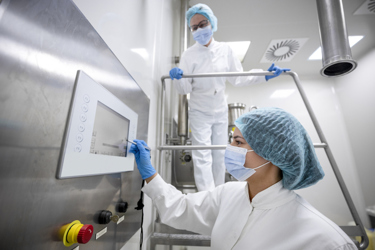 Pharmaceutical Laboratory-GettyImages-1419815001