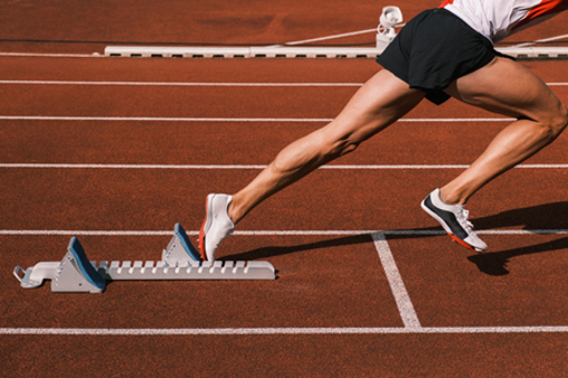 runner on starting track-GettyImages-1401889590