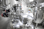 biopharma-mixing-GettyImages-1405591011