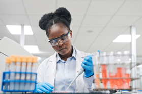 Tech Transfer: 8 Typical Stumbling Blocks To Avoid GettyImages-1648451686-lab-pipette